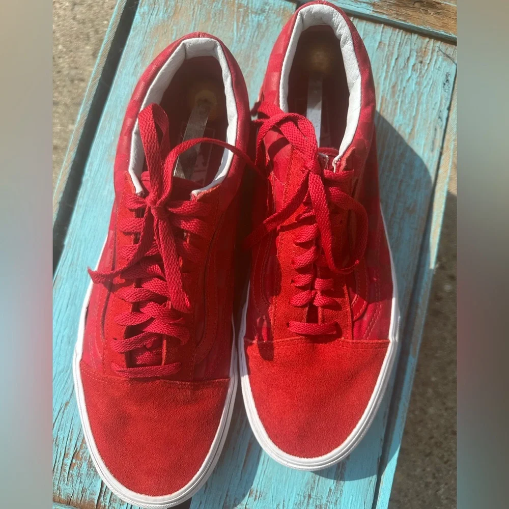 Vans Mens Size 11 Red Checkered Sneakers - Picture 1 of 7